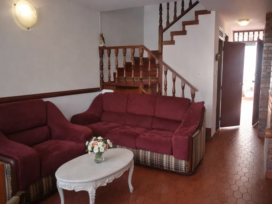 en casa en venta en Villavicencio escalera al segundo piso