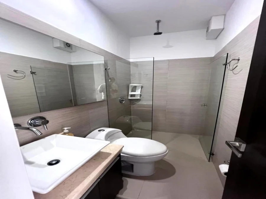 Apartamento esquinero en venta en Caudal Oriental, Villavicencio – Edificio Montebello baño habitación