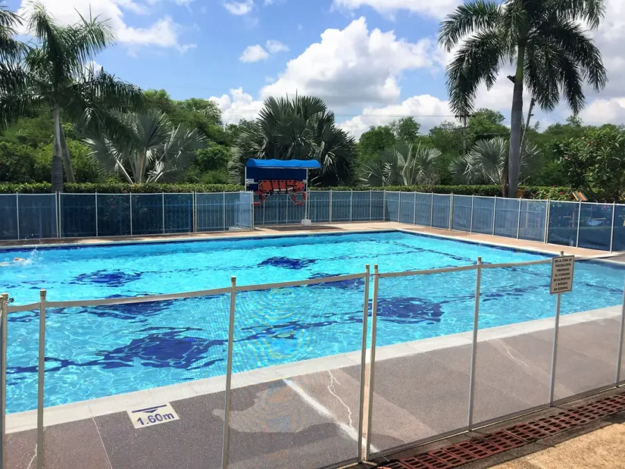 Casa en venta en Los Tamarindos Girardot piscina