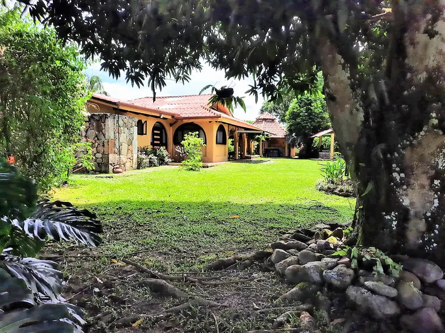 Casa quinta en venta en Villavicencio – Condominio El Laguito fachada