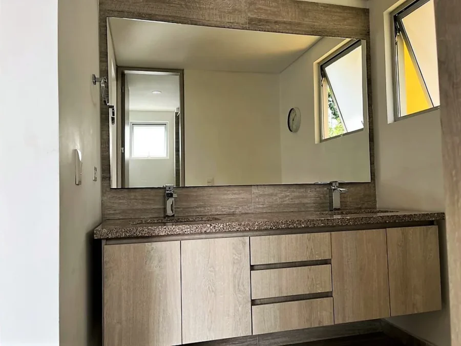 Casa campestre en venta en Palma Real, vía Villavicencio–Restrepo baño principal