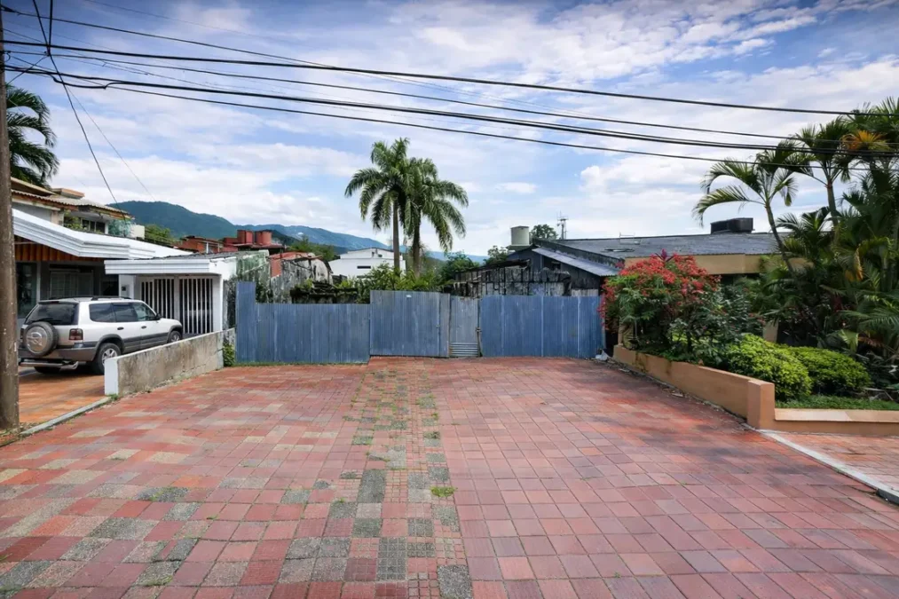 Lote de dos frentes en venta en Caudal Oriental, Villavicencio, toma de lejos