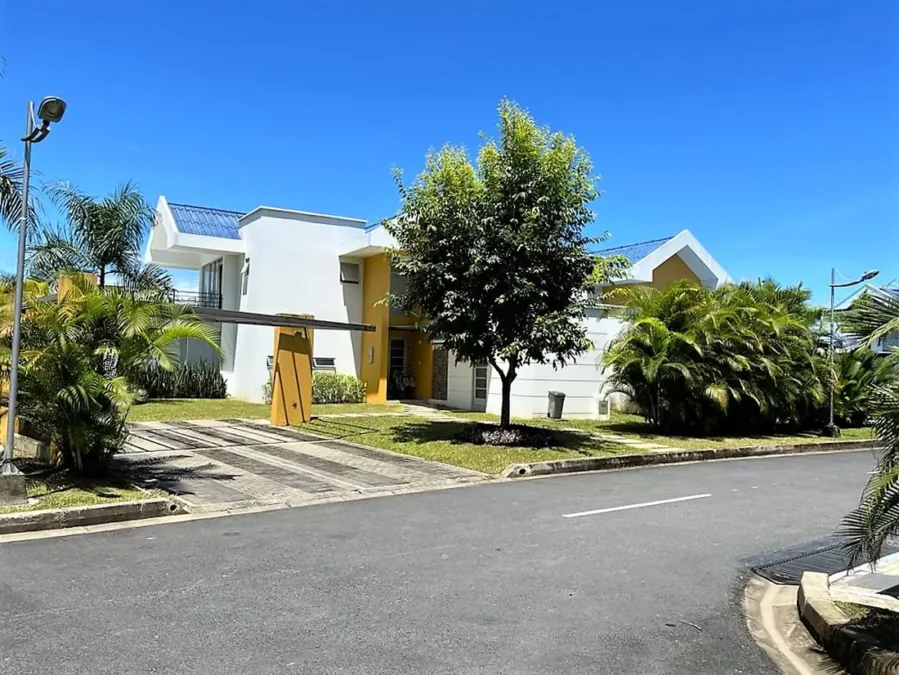 Casa campestre en venta en Palma Real, vía Villavicencio–Restrepo fachada