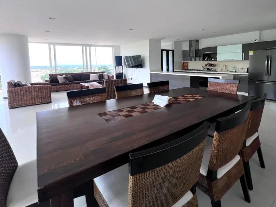 Apartamento esquinero en venta en Caudal Oriental, Villavicencio – Edificio Montebello comedor