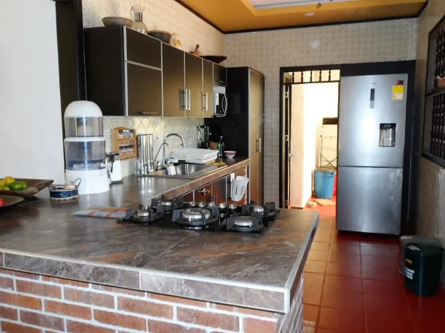 Casa quinta en venta en Villavicencio – Condominio El Laguito cocina