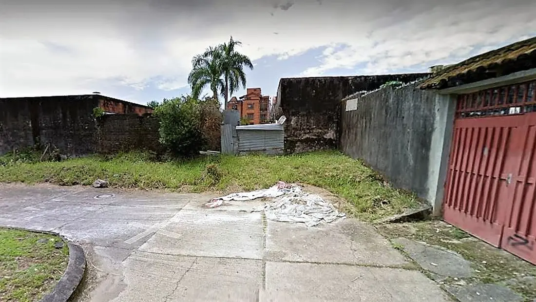 Lote de dos frentes en venta en Caudal Oriental, Villavicencio, el lote va de una calle a otra