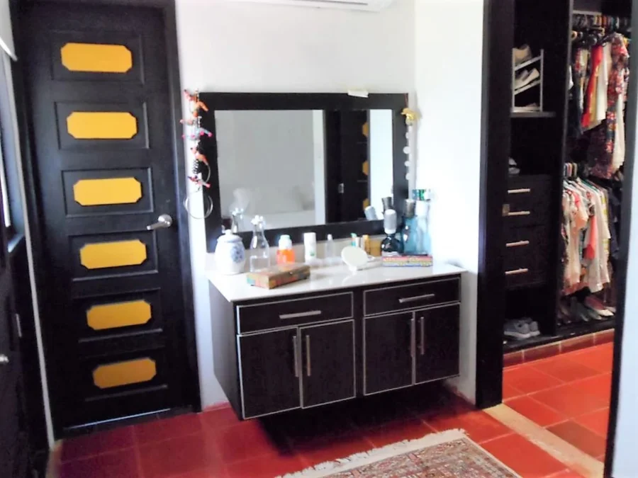 Casa quinta en venta en Villavicencio – Condominio El Laguito tocador y clóset